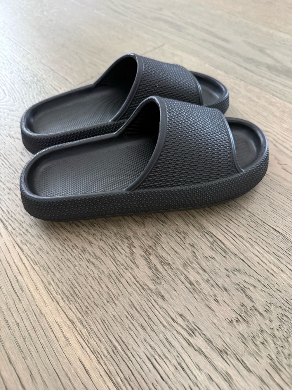 Men's Black Slide Sandals - Picture 2 of 3
